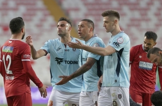 Başakşehir, Avrupa Kupalarına Gitmeyi Garantiledi